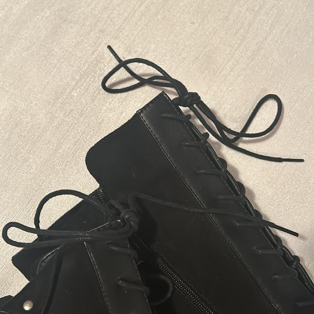 Central Point Tall Black Boot Heeled w Buckle & Cute design Size 10 Combat Style - Picture 4 of 15